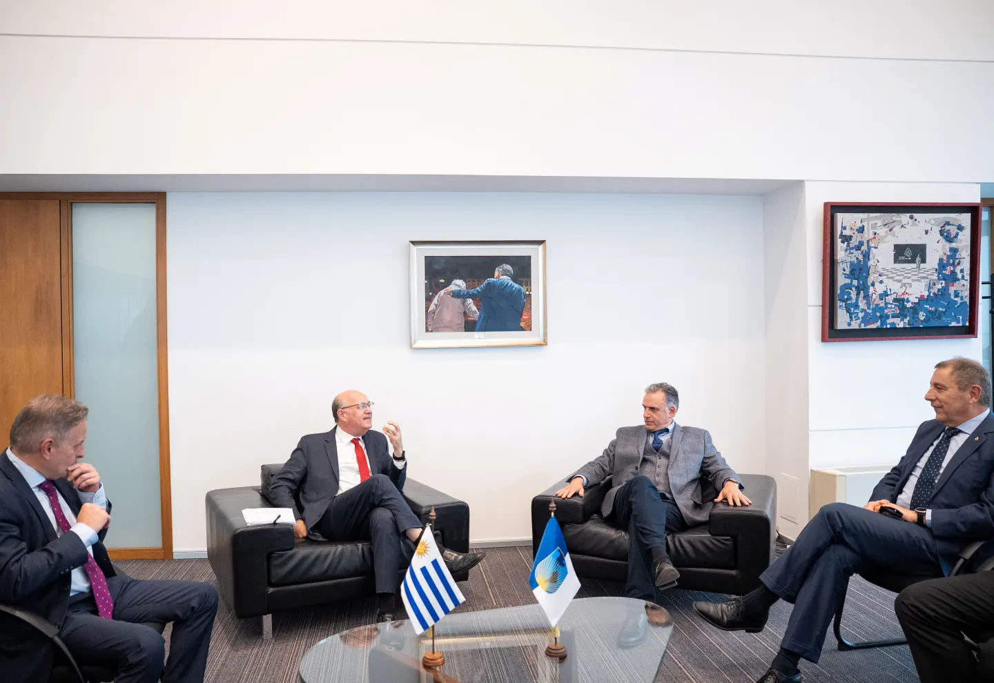 Uruguay fortalece su economía con un plan récord de financiamiento del BID