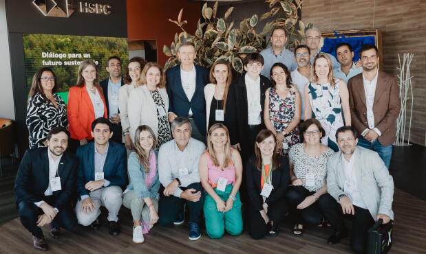 Equipo de BASF Uruguaya con Manfredo Rübens, presidente de BASF América del Sur.