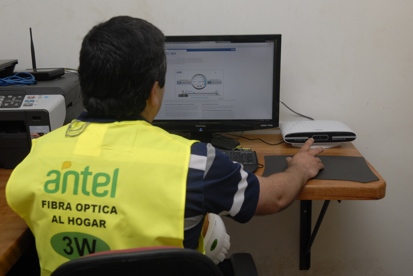 Fibra óptica. Foto: archivo El País.