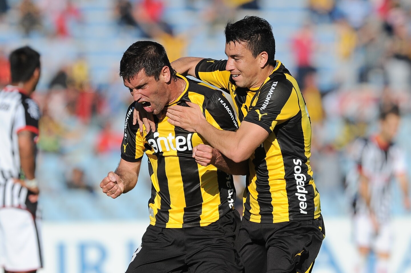 El Japo Rodríguez junto al Tony Pacheco durante su pasaje por Peñarol.
