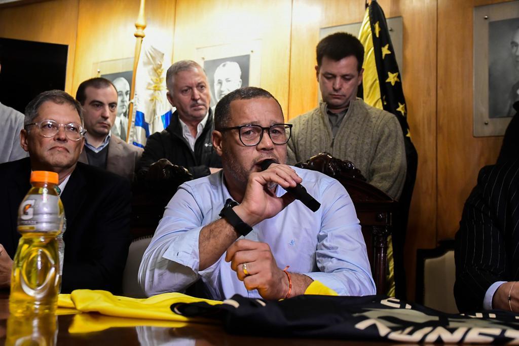 Darío Rodríguez en su presentación como director técnico de Peñarol.