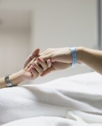 La eutanasia es considerada homicidio. El diputado Ope Pasquet busca quitarle la responsabilidad penal al médico que la practica.