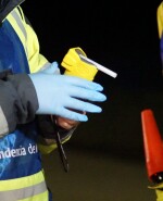 Inspectores realizan espirometrías en la Noche de la Nostalgia en Punta del Este. Foto: Ricardo Figueredo