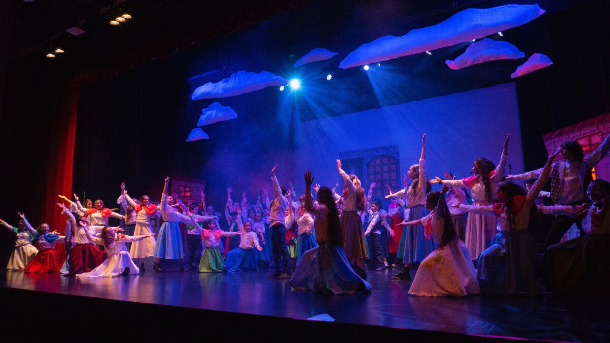 Uruguayan foundation uses ballet gala to fund education programs