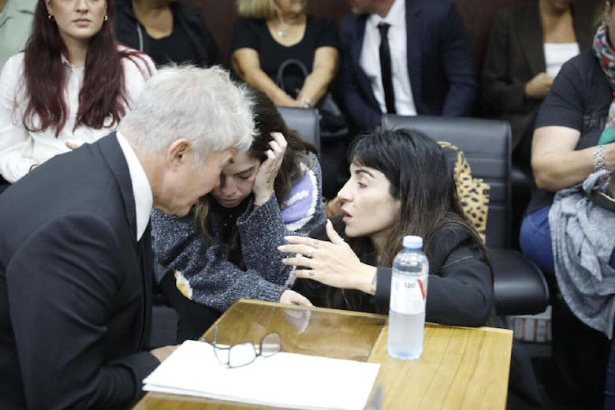 Fernando Burlando con Dalma y Gianinna Maradona