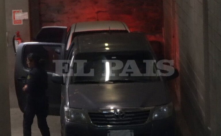 Gustavo Penades siendo trasladado del juzgado de Juan Carlos Gómez tras ser formalizado