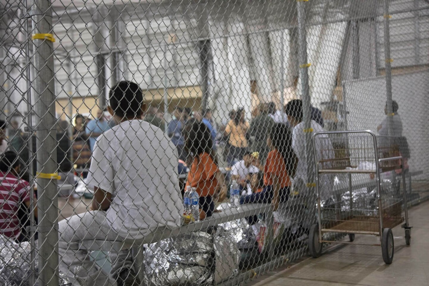 Centro de detención de migrantes esperando ser deportados de Estados Unidos.