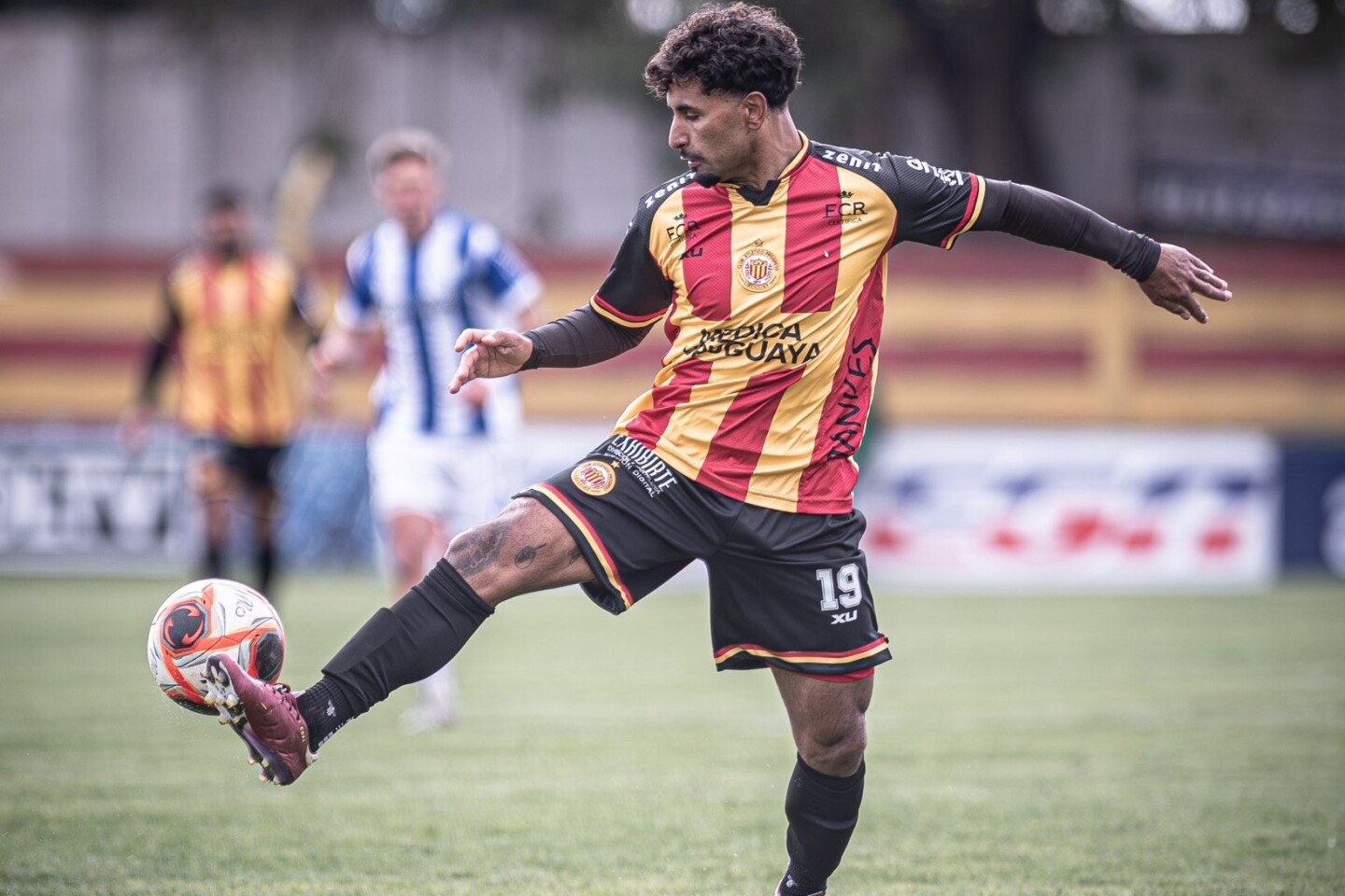 Franco López en el partido entre Progreso y Cerro Largo por el Torneo Clausura de la Liga AUF Uruguaya 2025.