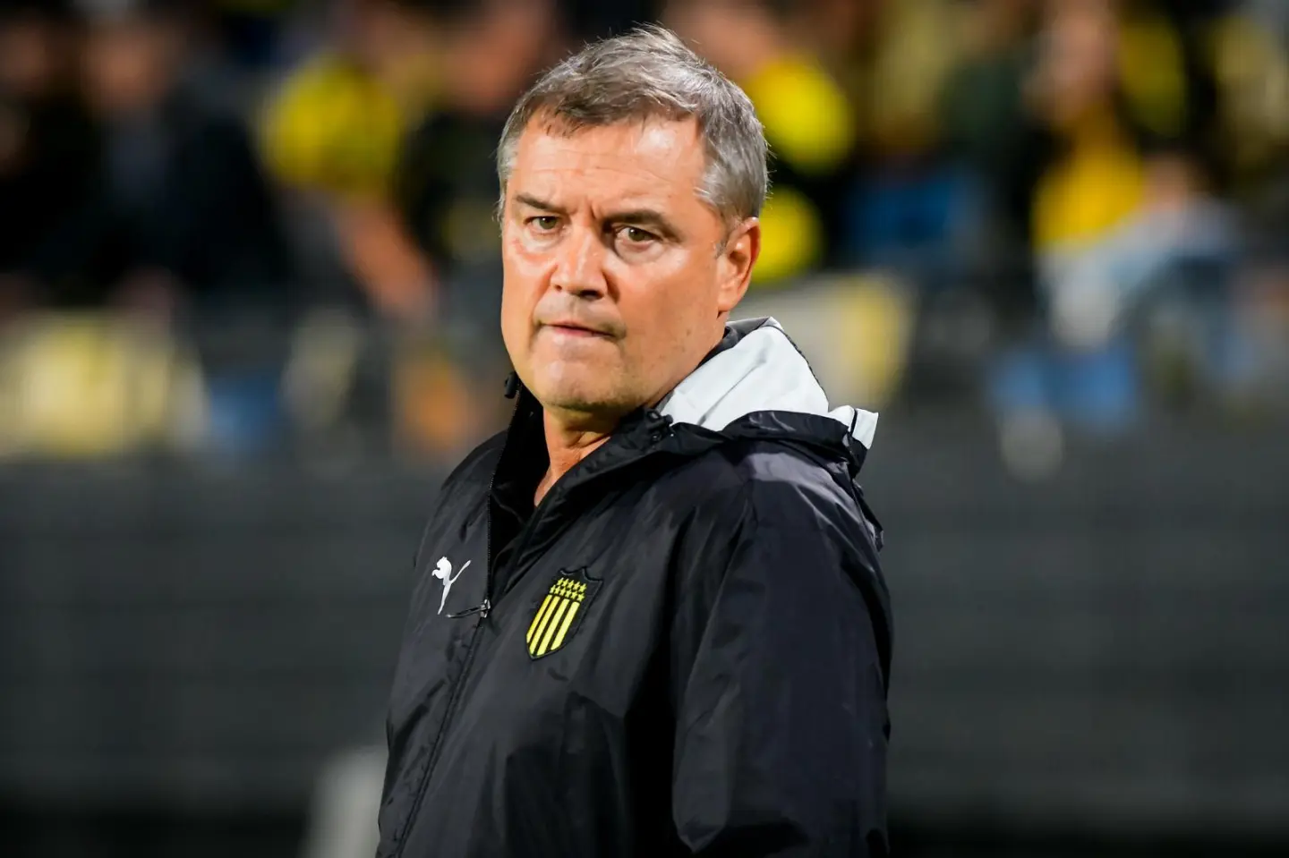 Diego Aguirre en el partido entre Peñarol y Liverpool en el Campeón del Siglo por el Torneo Apertura.