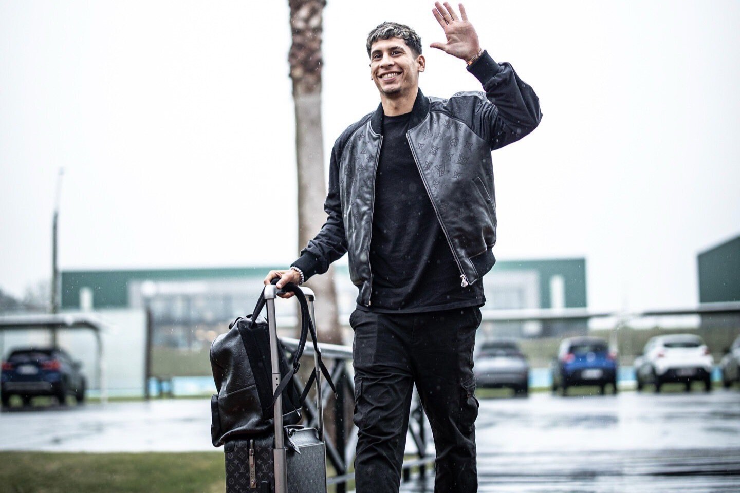 Mathías Olivera llegando al Complejo Celeste.