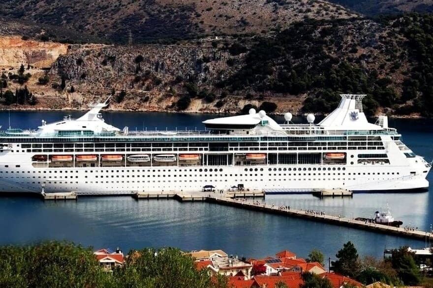 Crucero “Rhapsody of the Seas” de la línea Royal Caribbean.