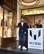 Lionel Messi en el lanzamiento de su línea de indumentaria