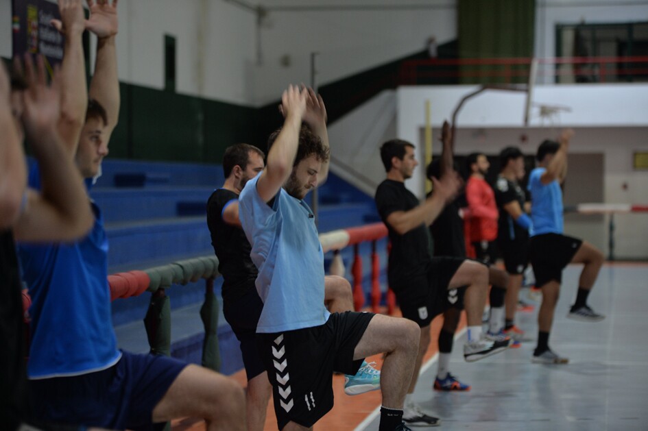 Practica de la Seleccion de Uruguay de handball masculino.