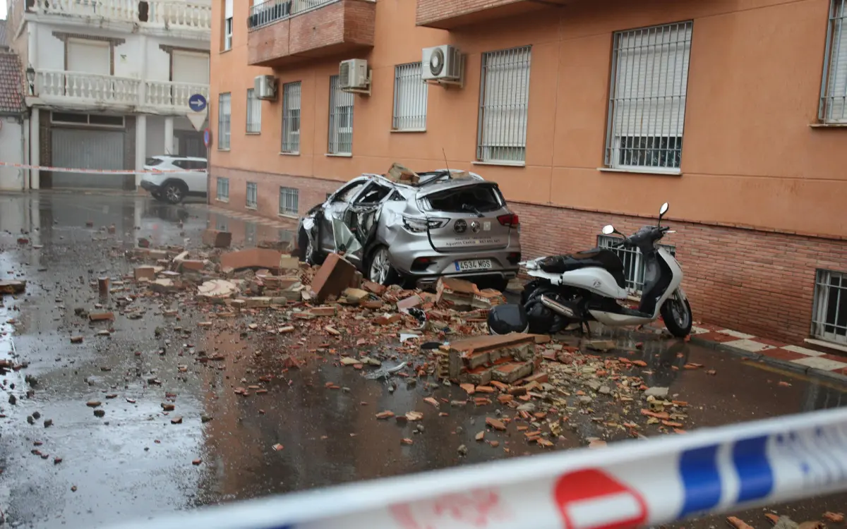 Un sismo de 5,0 grados de magnitud, seguido de 40 temblores, sacudieron al sur de España en la madrugada