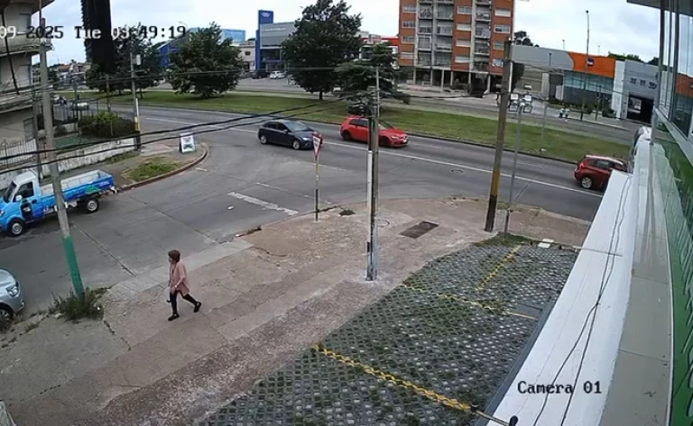 Choque de moto e inspector de tránsito en Buceo