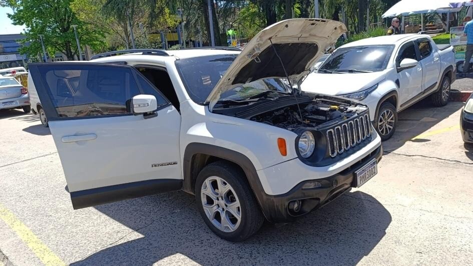 Auto incautado en Operación Espejito.