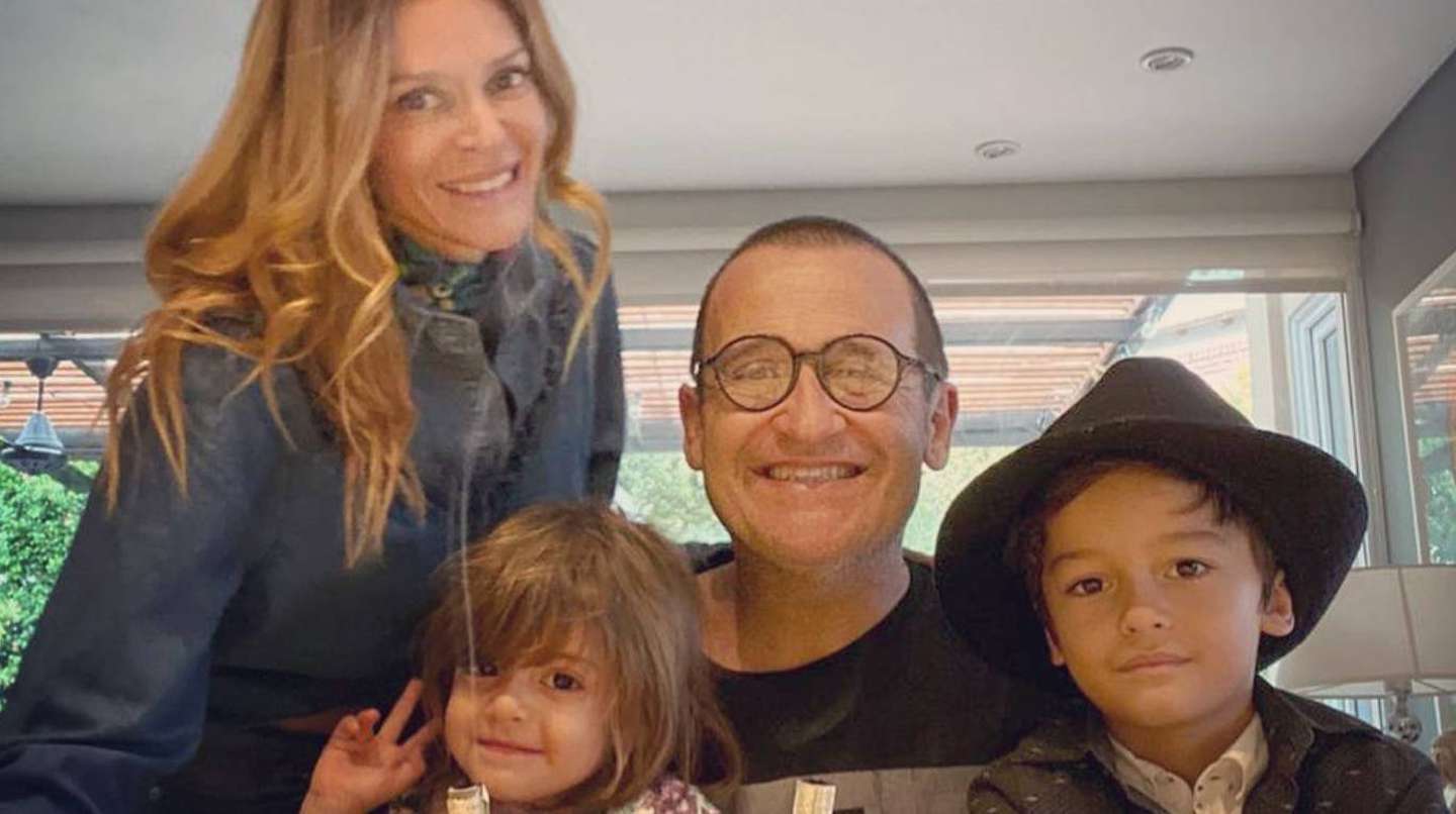 Vanina Escudero y Álvaro Navia junto a sus hijos. Foto: Captura de Instagram.