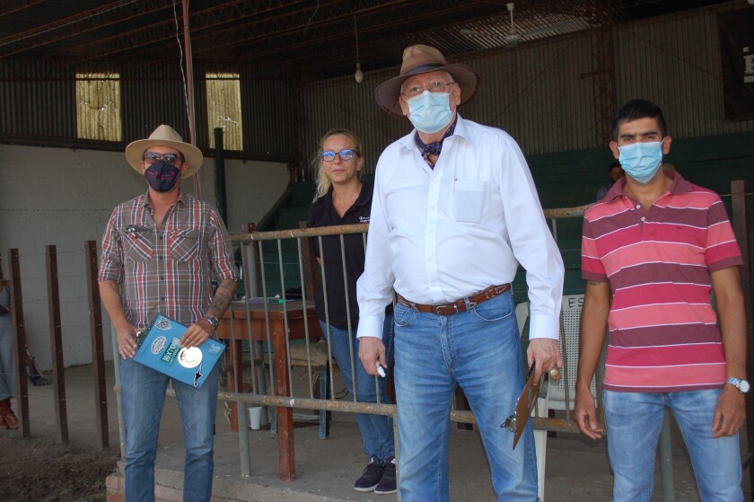 carlos-pages-y-equipo.jpg