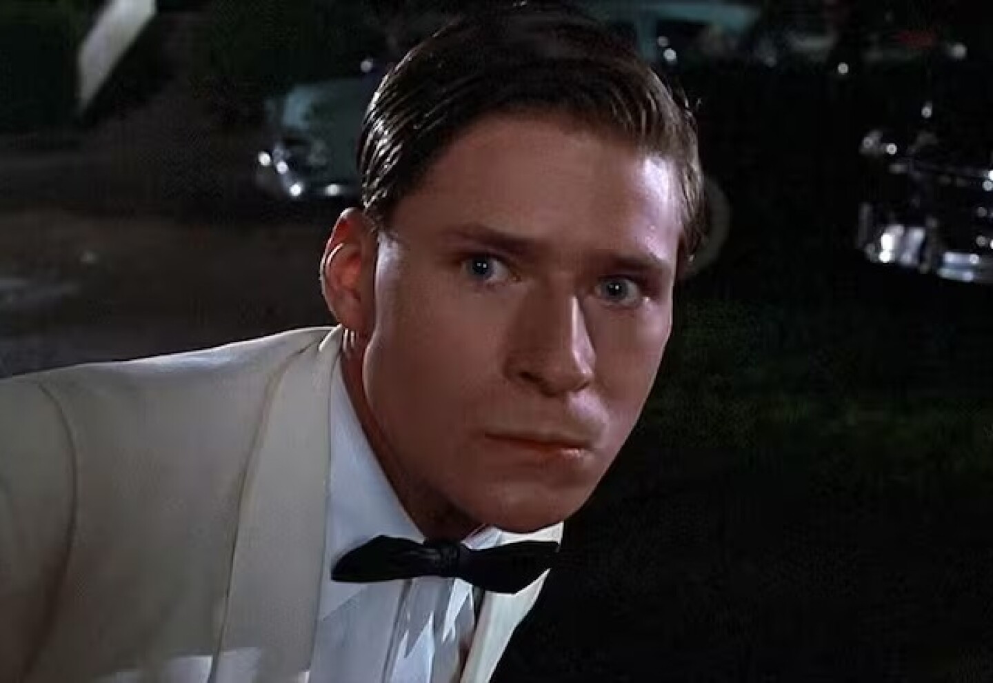 George Mcfly Homework Interpretó a George McFly en