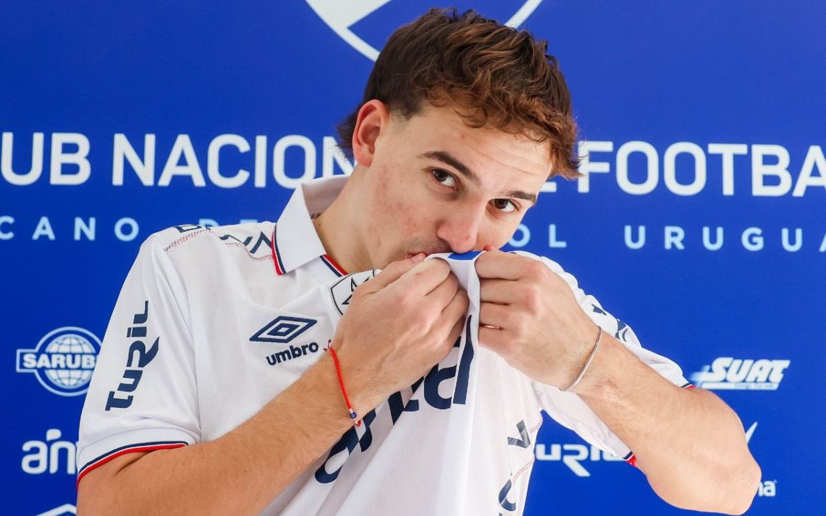 Benjamín Núñez en su presentación como nuevo jugador de Nacional.