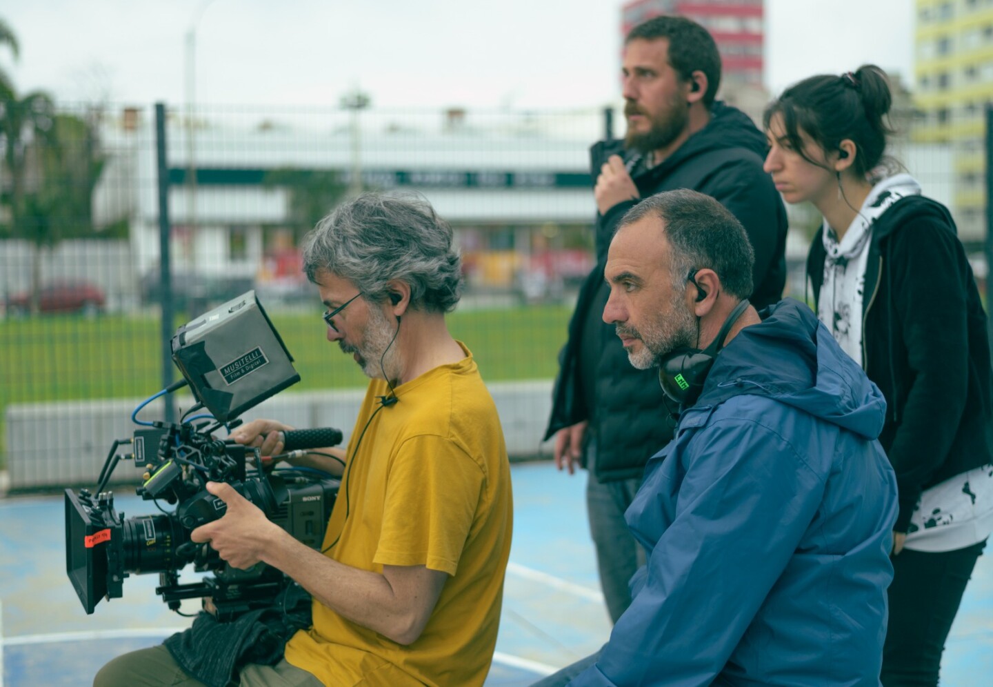 Adrián Caetano durante el rodaje de la película "Togo", en Montevideo.