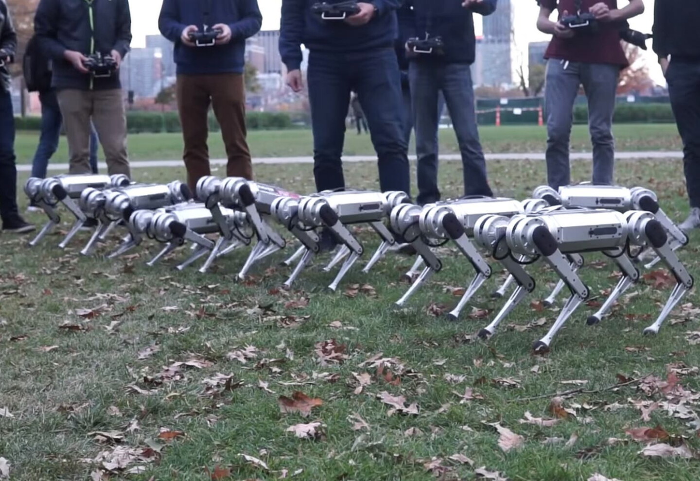 Mini Chetta Driver Los robots Mini Cheetah intentan jugar al fútbol - EL PAÍS Uruguay
