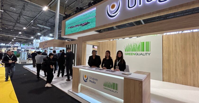 Stand de Inac en Sial París