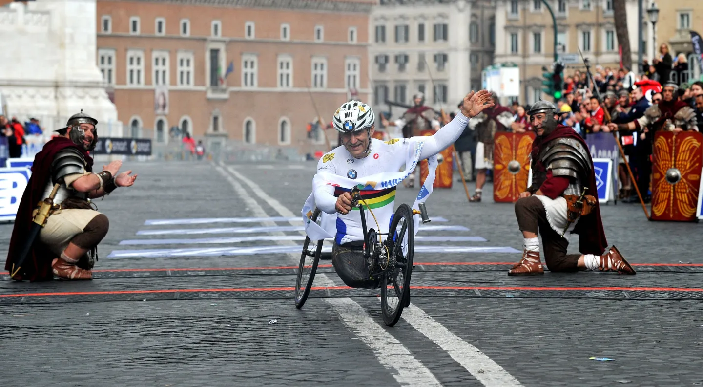 Falleció Alex Zanardi: la leyenda del automovilismo y el deporte paralímpico que desafió a la muerte 10 Alex Zanardi compitiendo.