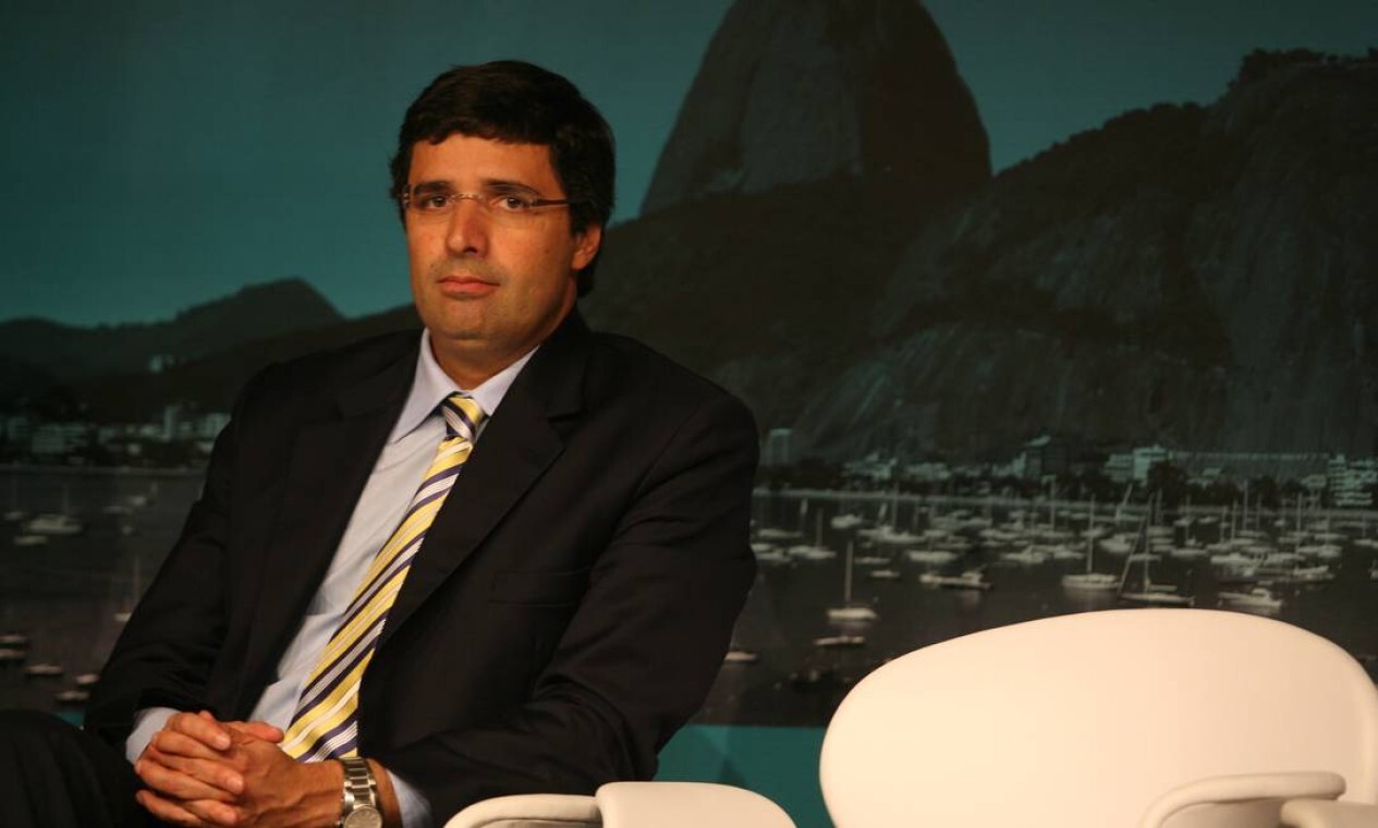 Andre Esteves.jpg