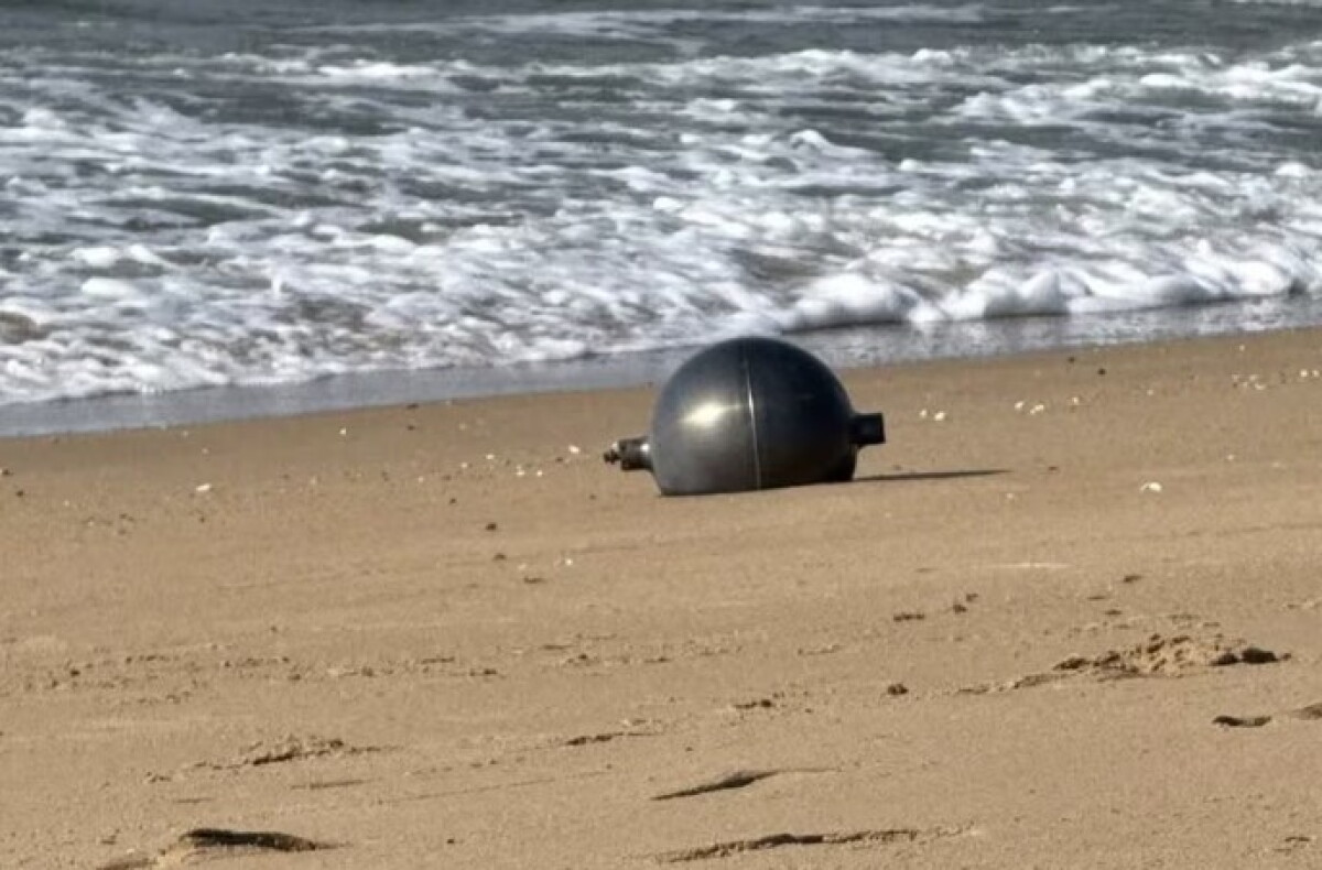 Resuelven el misterio de las “bolas del espacio” que aparecieron en una playa australiana.