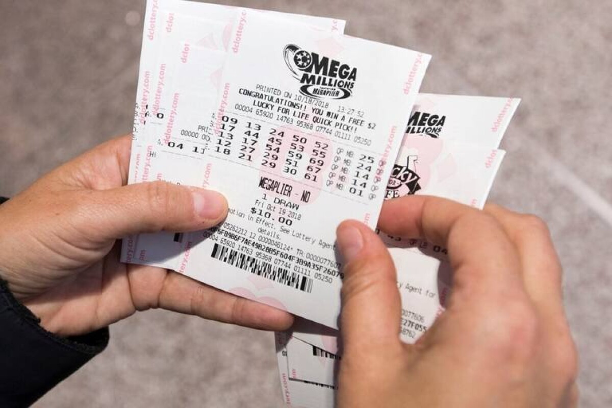 Boletos de juego de Mega Millions.