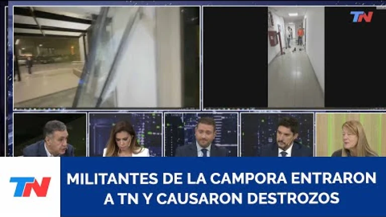 Militantes de La Cámpora entraron a TN y causaron destrozos. Rompieron vidrios y autos.