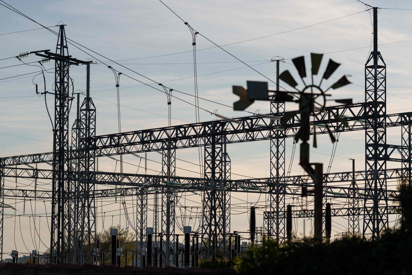 subestación eléctrica en Burgos el 28 de abril de 2025, durante un apagón masivo que afectó a toda la península Ibérica.
