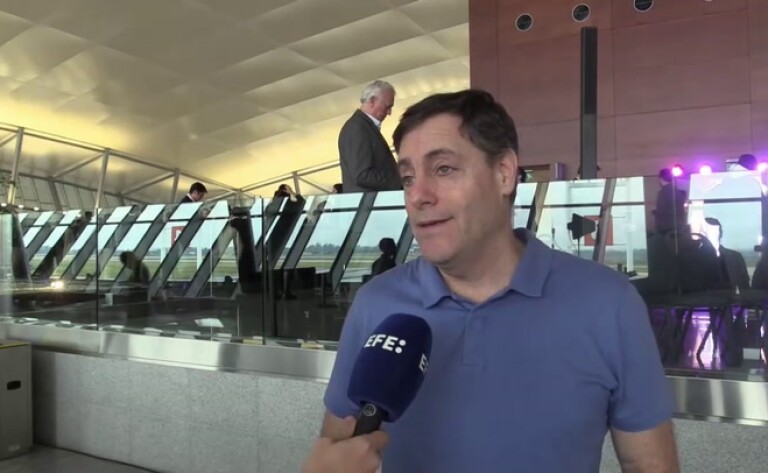 Santiago Bilinkis en evento 'Summit IA Generativa' en Montevideo