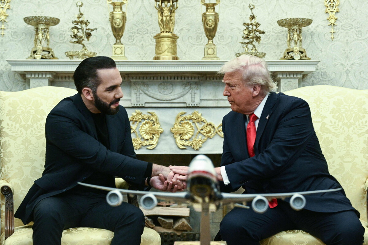 El presidente Donald Trump se reúne con el presidente de El Salvador, Nayib Bukele, en la Oficina Oval.
