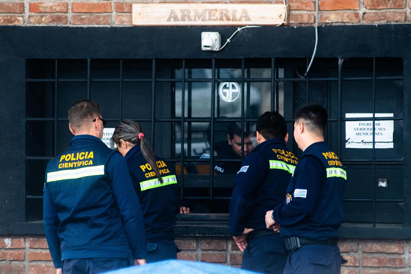 Policía Científica en la Unidad N° 4 del INR, tras un incendio en el que fallecieron cuatro reclusos