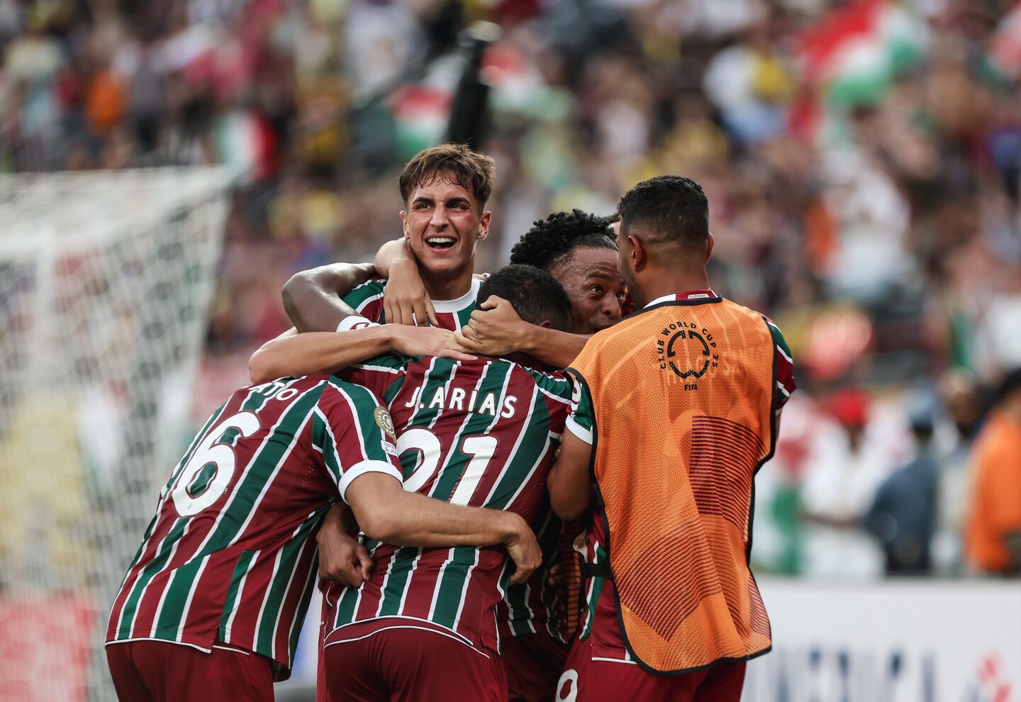 Fluminense festeja un gol ante Ulsan Hyundai en el Mundial de Clubes.
