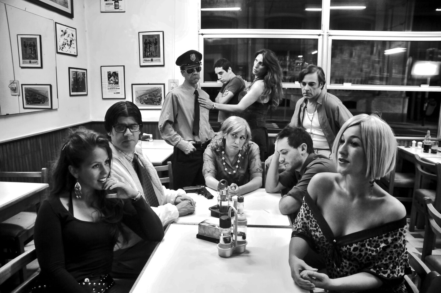 El elenco original de "Snorkel", la ópera prima de Federico Guerra estrenada en 2011.