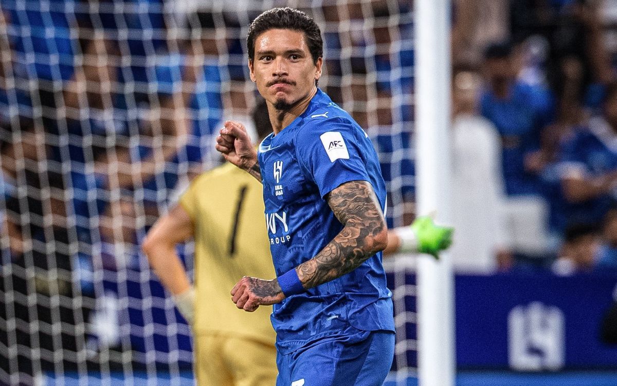 Darwin Núñez celebra su gol con la camiseta de Al Hilal de Arabia Saudita.