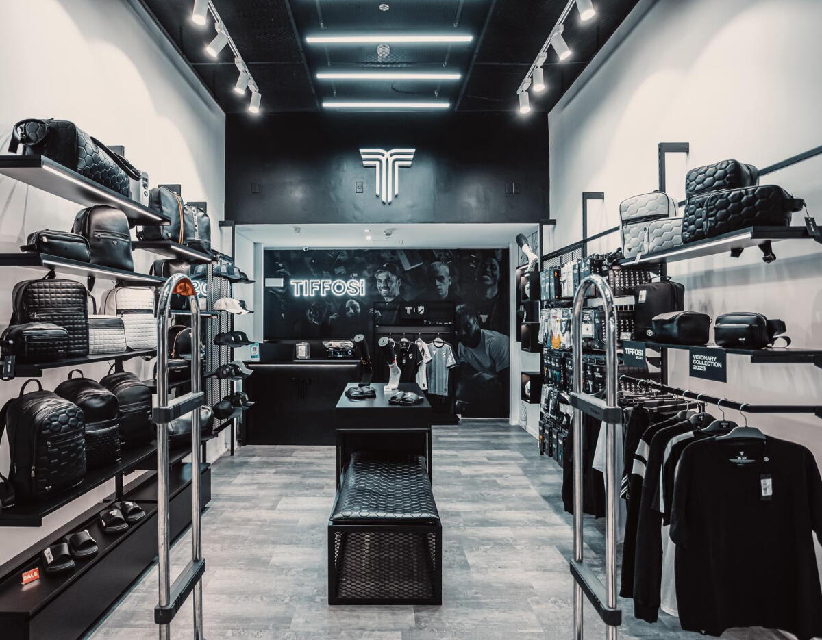 Tienda de la marca uruguaya Tiffosi.