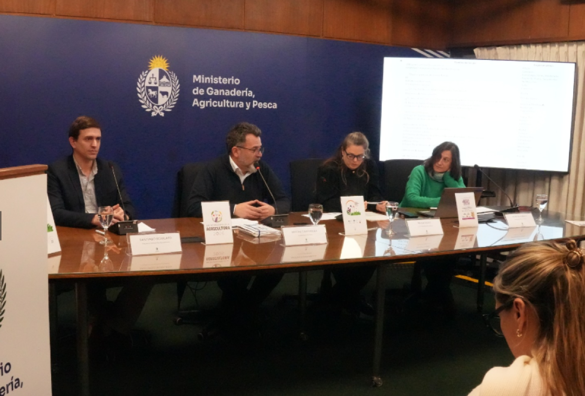 El miércoles 15 de julio, en la sede central del Ministerio de Ganadería, Agricultura y Pesca (MGAP), se realizó una conferencia de prensa para presentar los resultados de la convocatoria Transformadoras y dar a conocer los proyectos que fueron aprobados para recibir financiamiento en el marco de esta iniciativa.