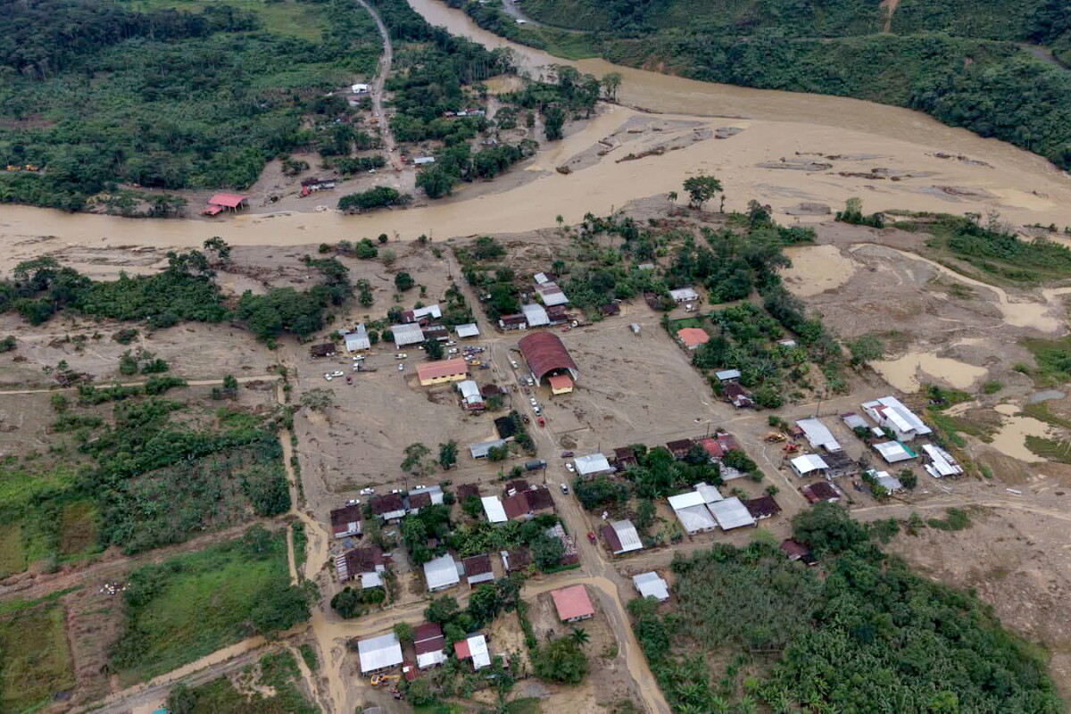 Zonas afectadas por las inundaciones en la ciudad de Guadalupe, provincia de Zamora Chinchipe, luego del desbordamiento del río Zamora en la región amazónica del país.