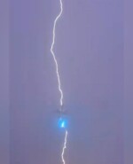 Rayo impactando en un avión en Canadá.