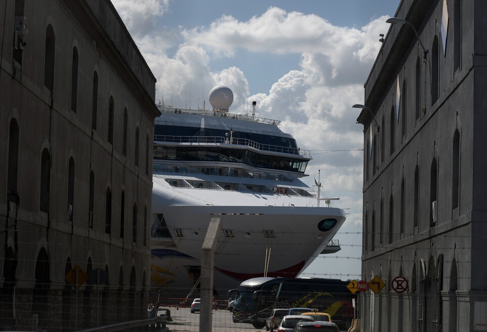 Crucero visto desde la Ciudad Vieja. 