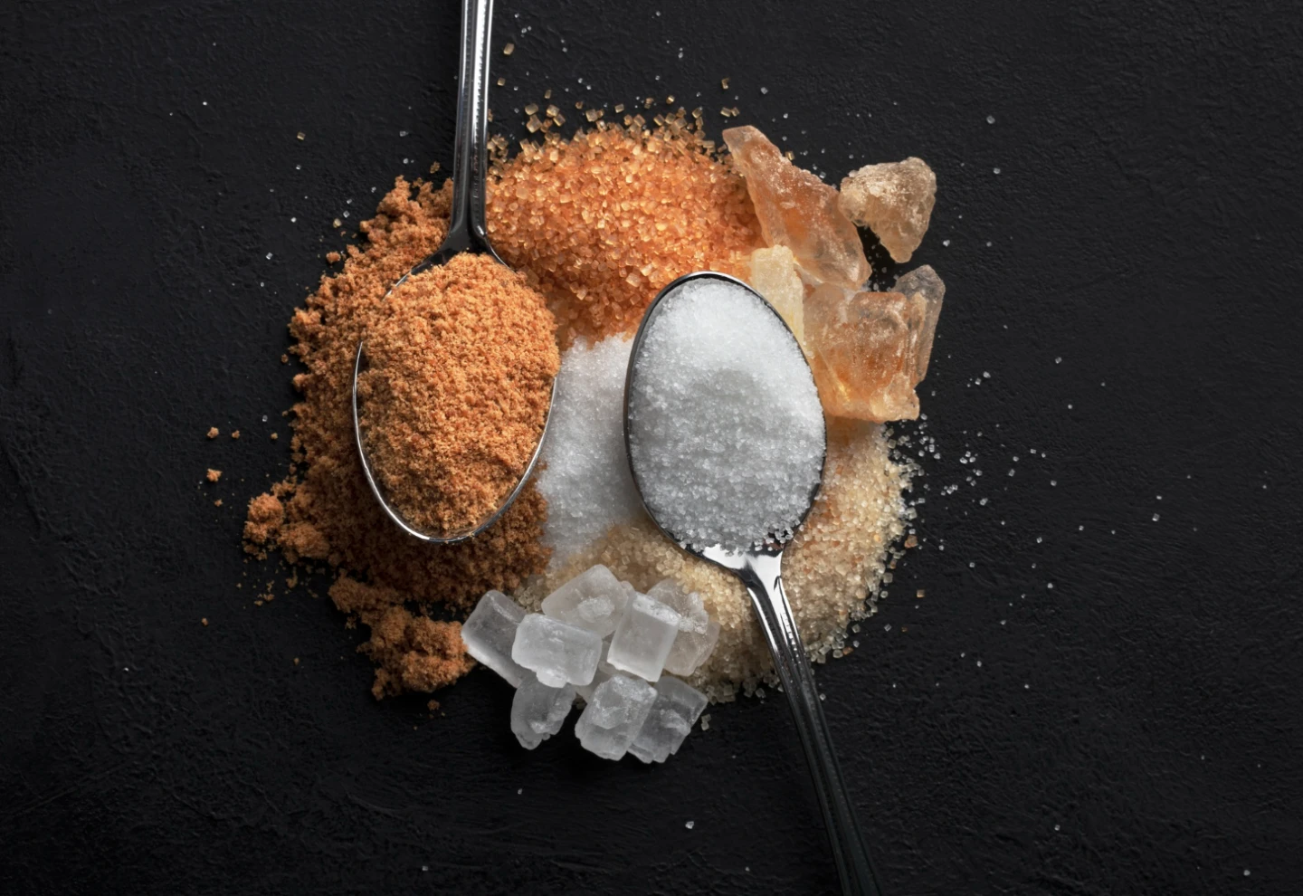 Diferencias entre el azúcar blanca, morena y glass y cuál conviene usar según cada receta