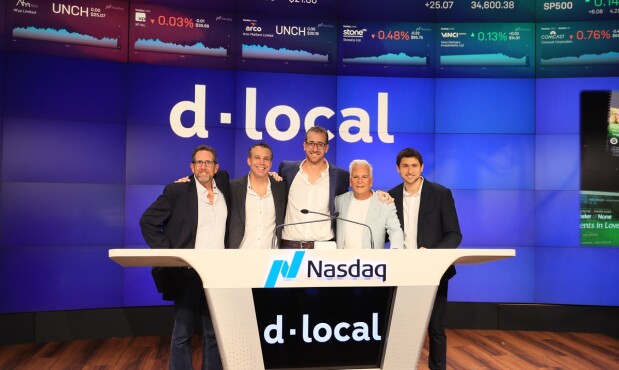 d local en Bolsa de Valores de Nueva York