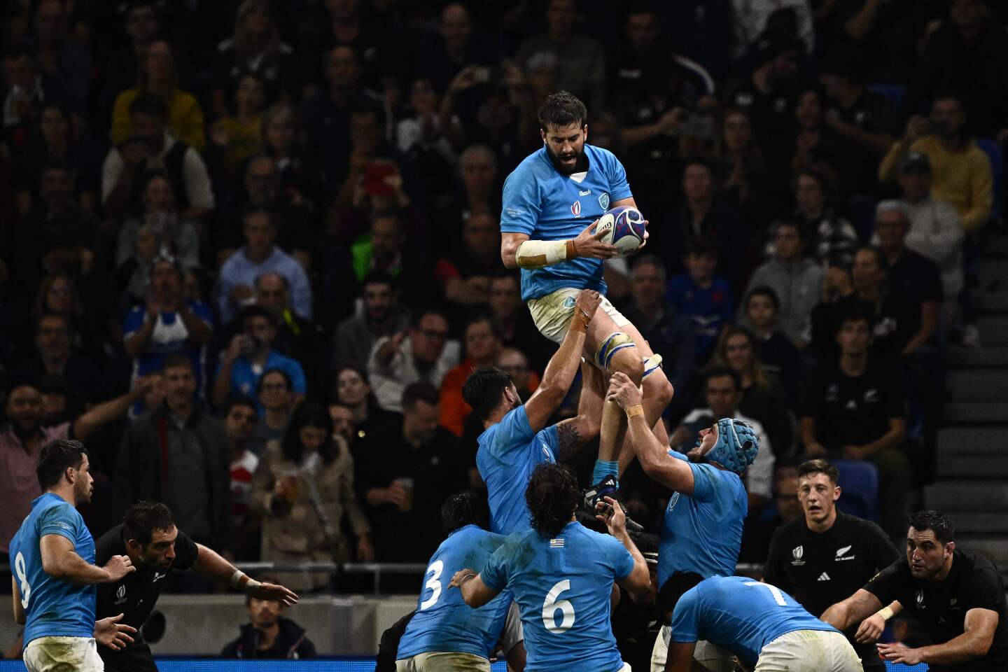 Los Teros contra los All Blacks en el Mundial de Rugby de 2023.