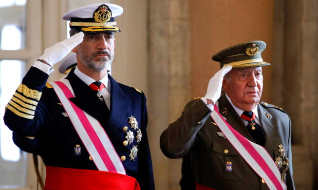 Felipe VI de España junto a su padre, el rey emérito Juan Carlos de Borbón. Foto: AFP