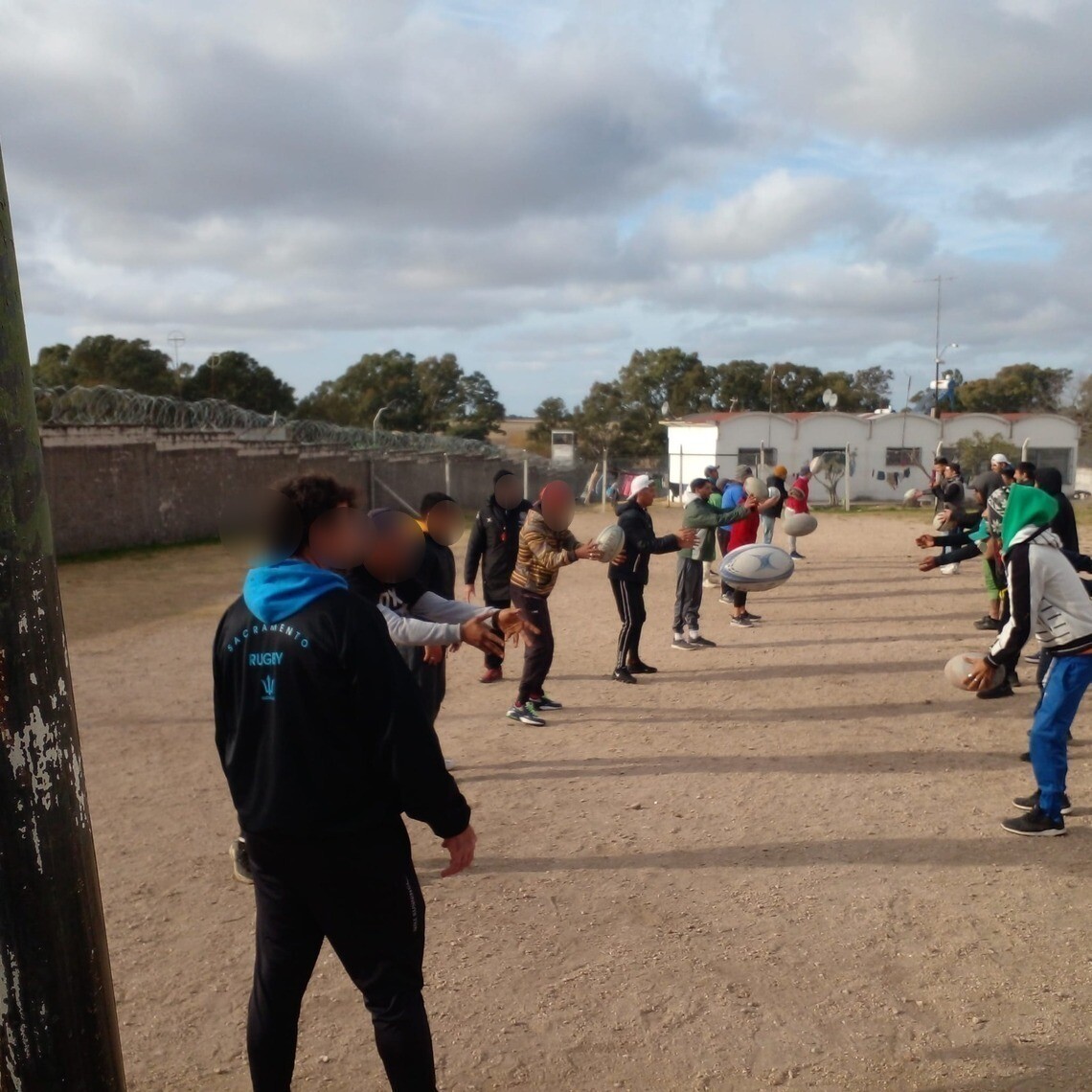 Reclusos jugando al rugby, Colonia
