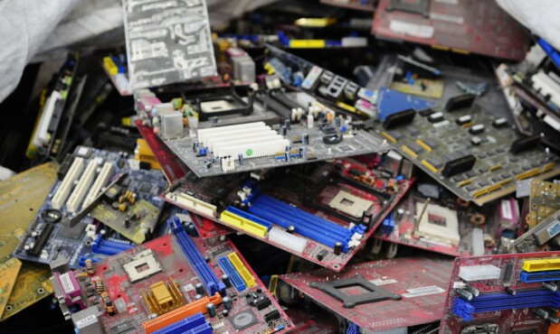 17% de los residuos electrónicos del mundo terminan siendo reciclados. Foto: M. Bonjour